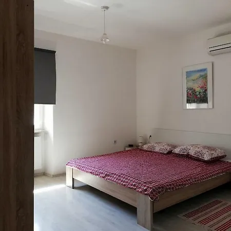 아파트 Lavanda Apartmant Near Seea